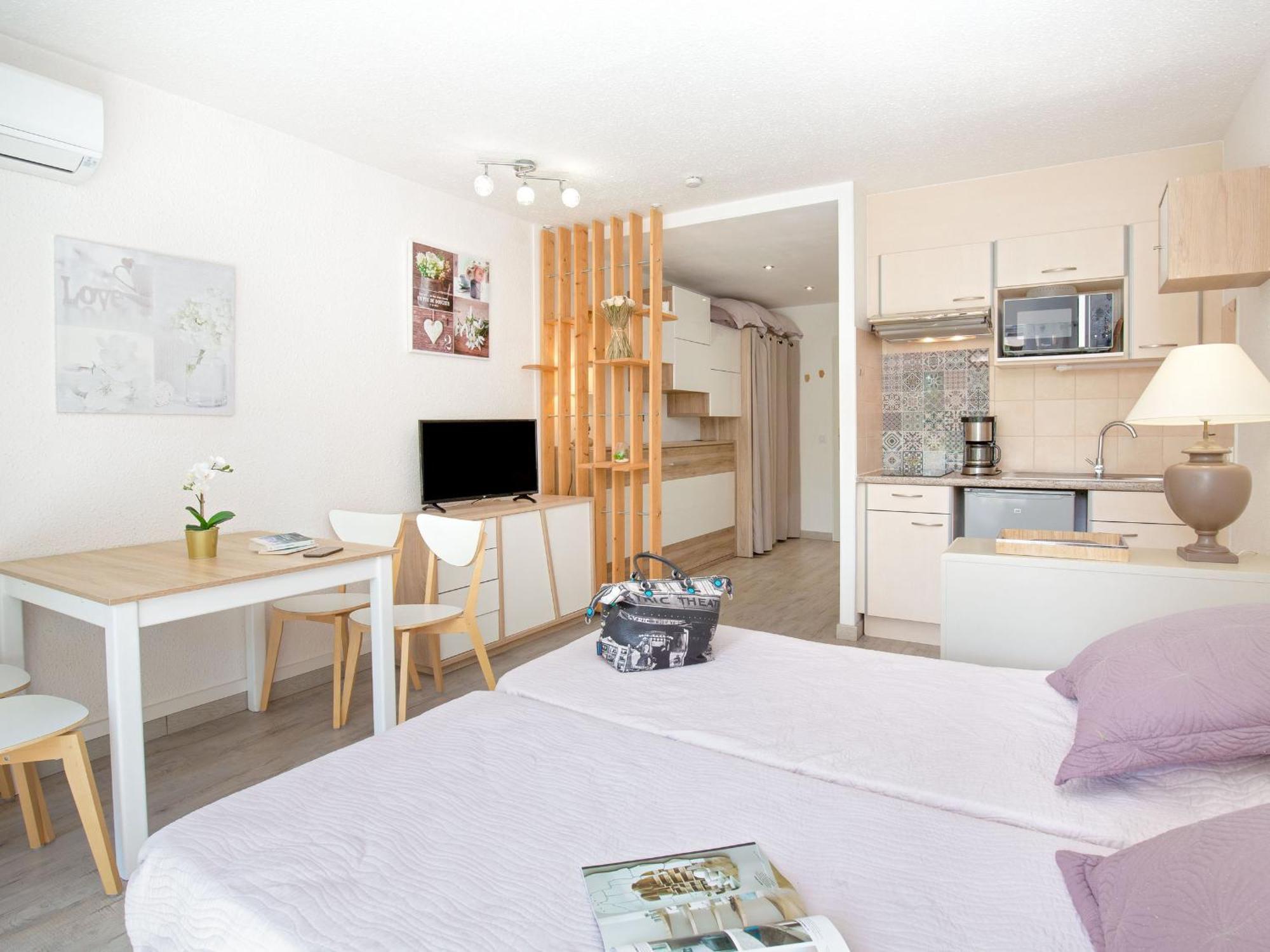 Studio Climatise Pour 3, Face Est, A 50M Plage Et Proche Commerces - Fr-1-466A-23 Сен-Рафаэль Экстерьер фото